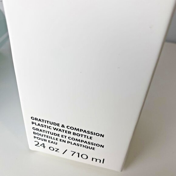 2025 STARBUCKS X PEANUTS Gratitude & Compassion Plastic Water Bottle 24 oz NEW - Picture 6 of 7